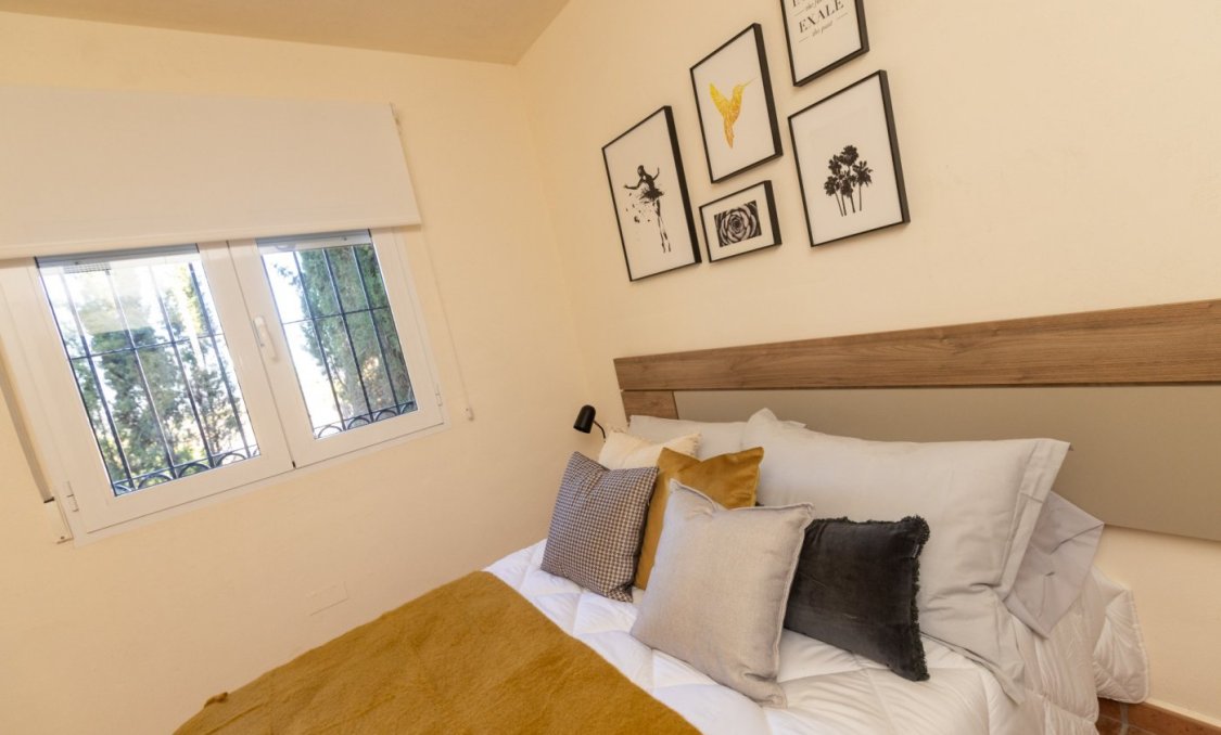 Obra nueva - villa -
