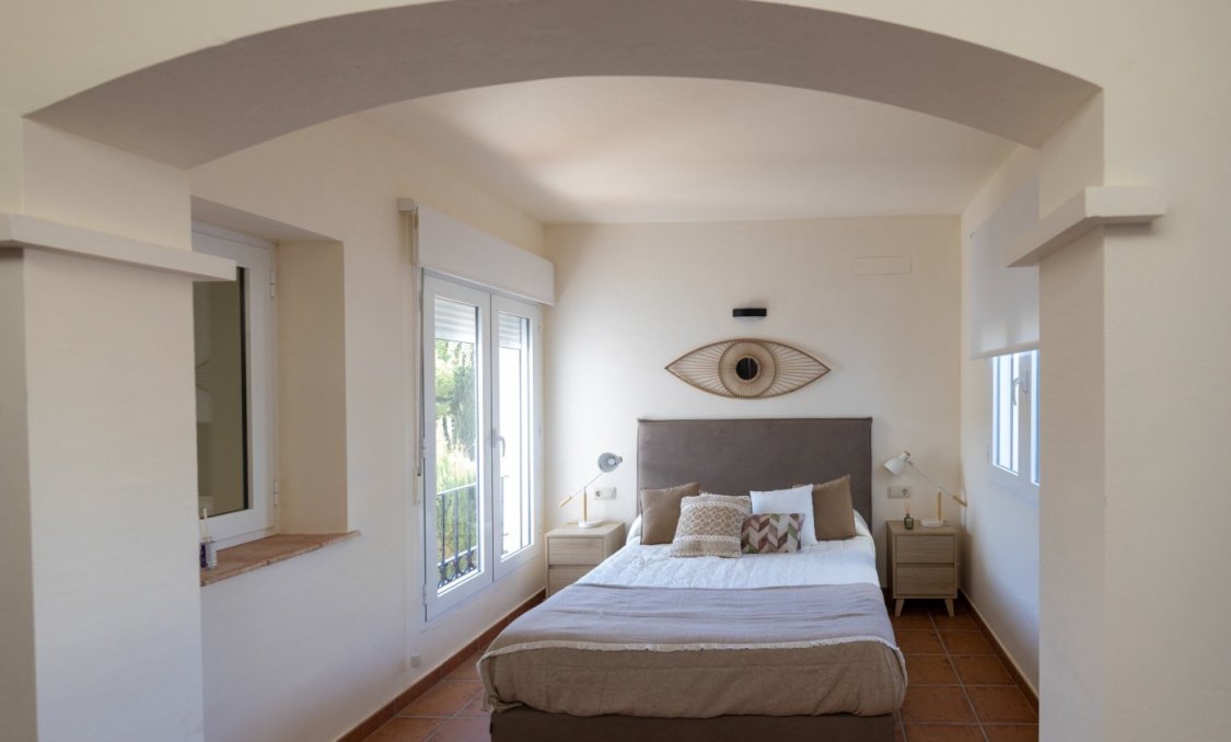 Obra nueva - villa -
