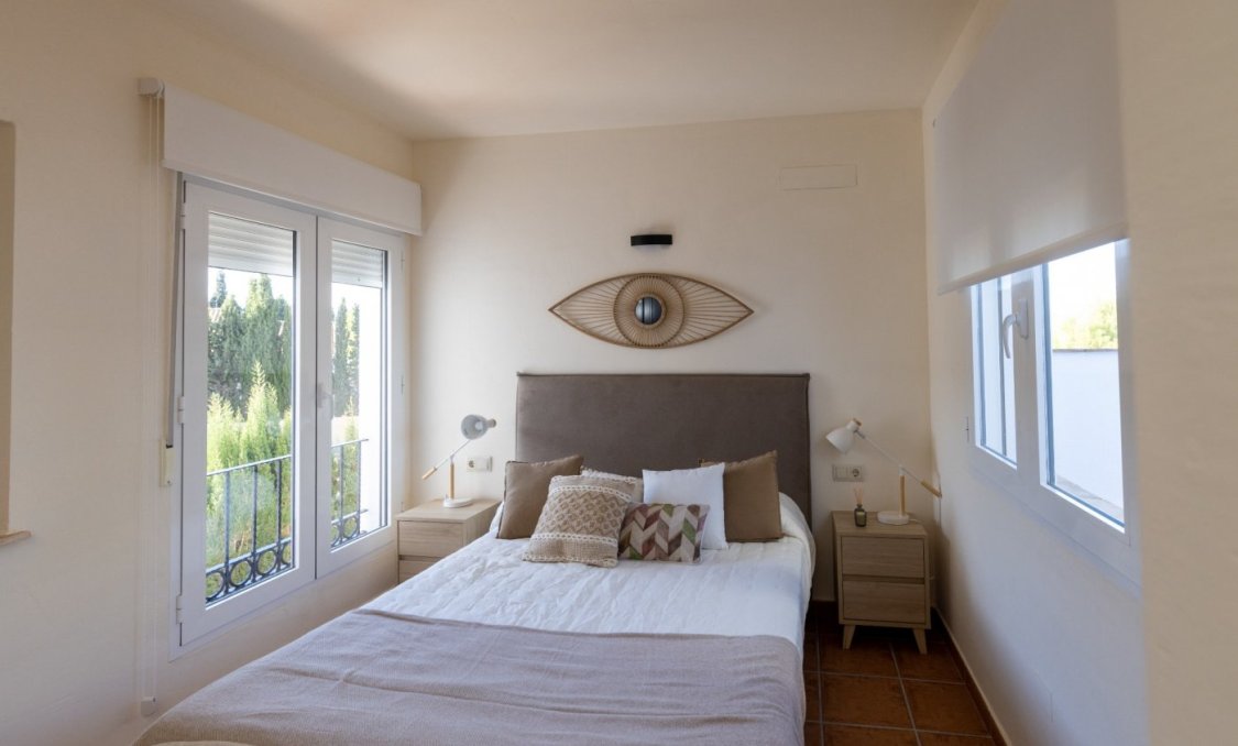 Obra nueva - villa -
