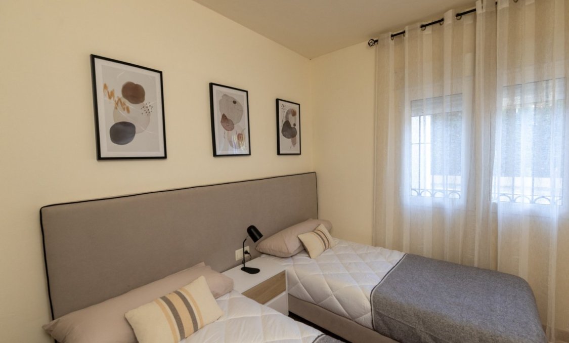 Obra nueva - villa -
