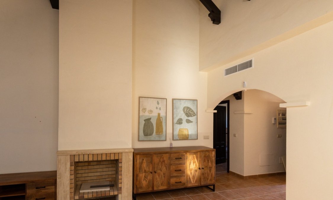 Obra nueva - villa -
