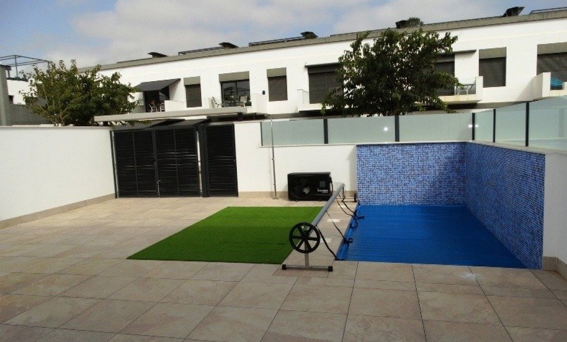 Nowy budynek - villa -
