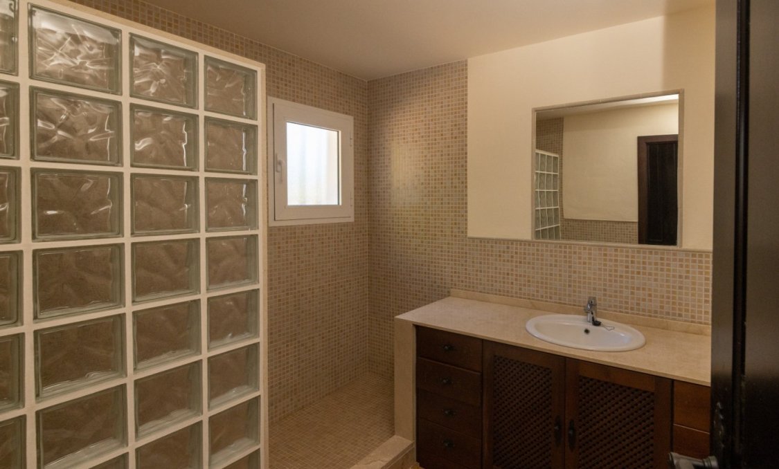 Nowy budynek - villa -
