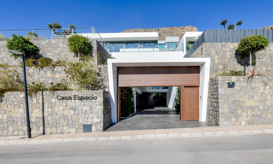 Nowy budynek - villa -
