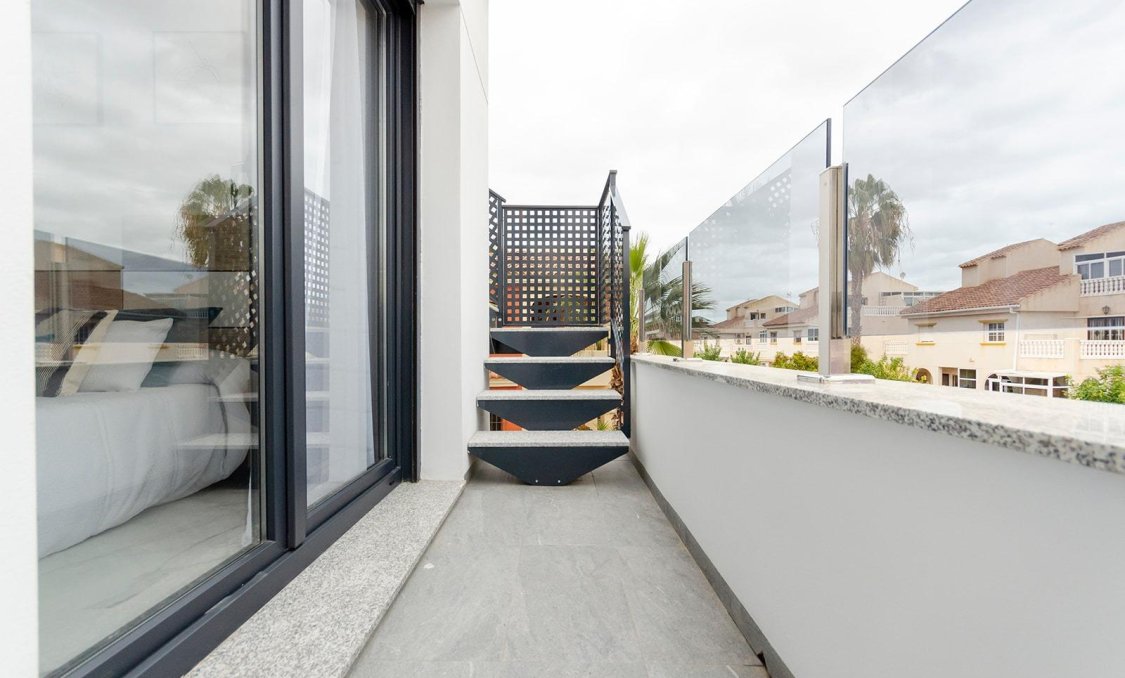 Nowy budynek - villa -
