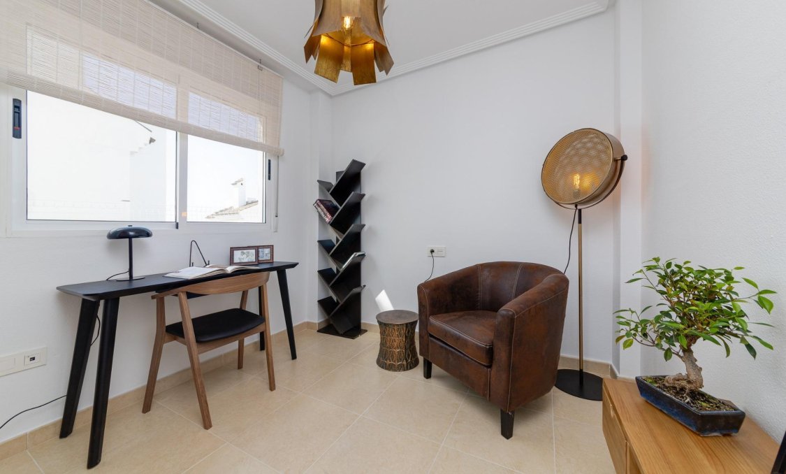 Obra nueva - villa -
