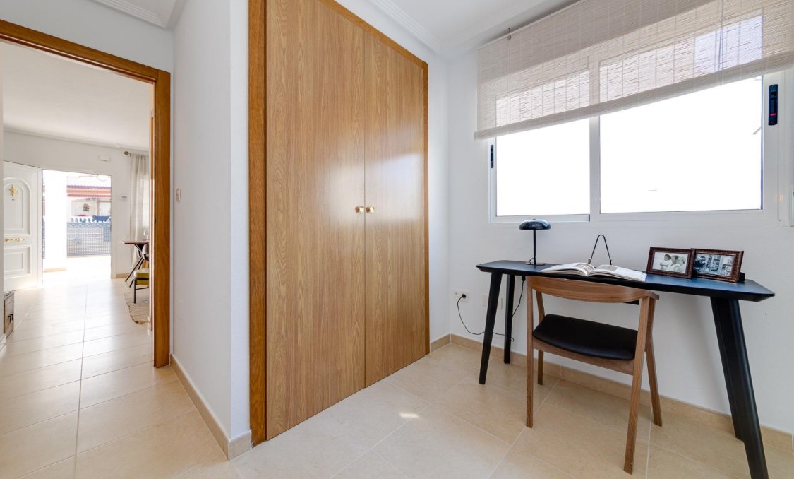 Obra nueva - villa -
