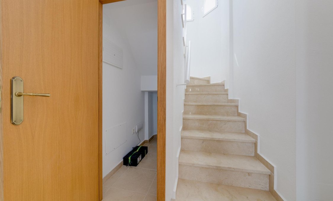 Obra nueva - villa -
