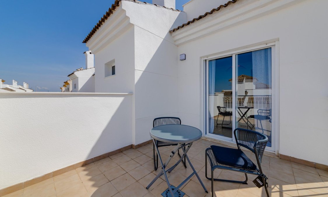 Obra nueva - villa -
