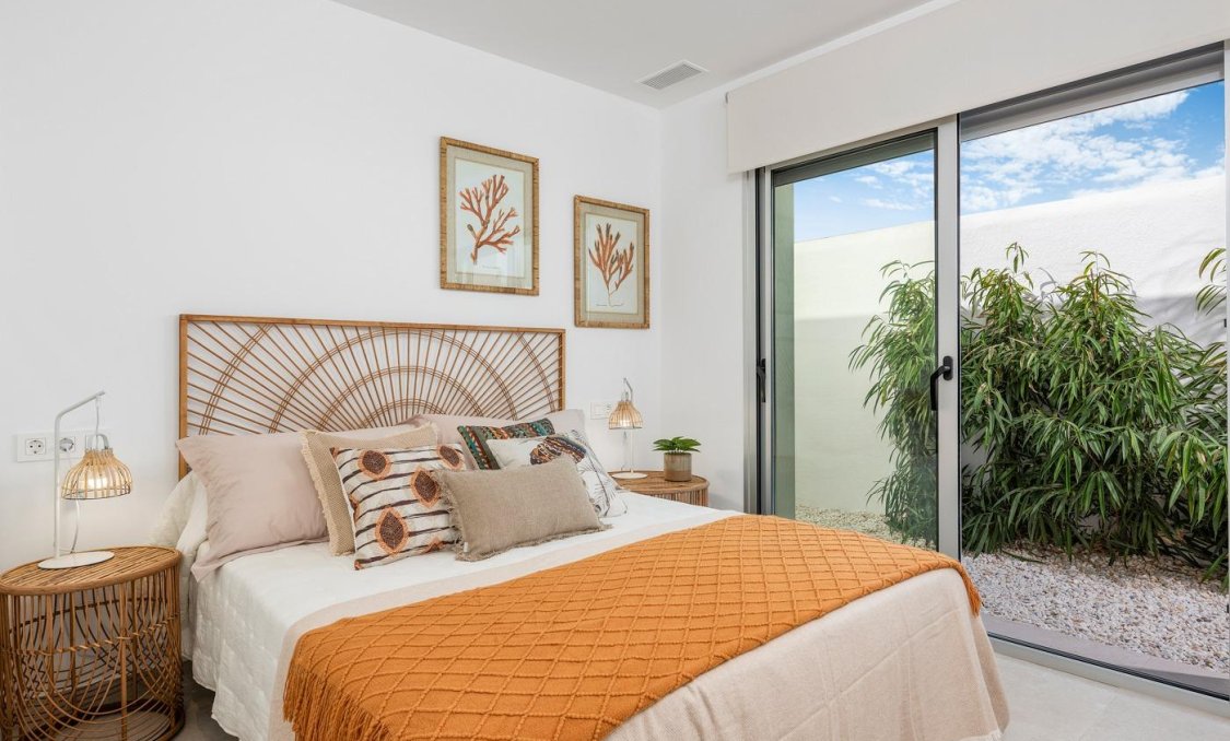 Obra nueva - villa -
