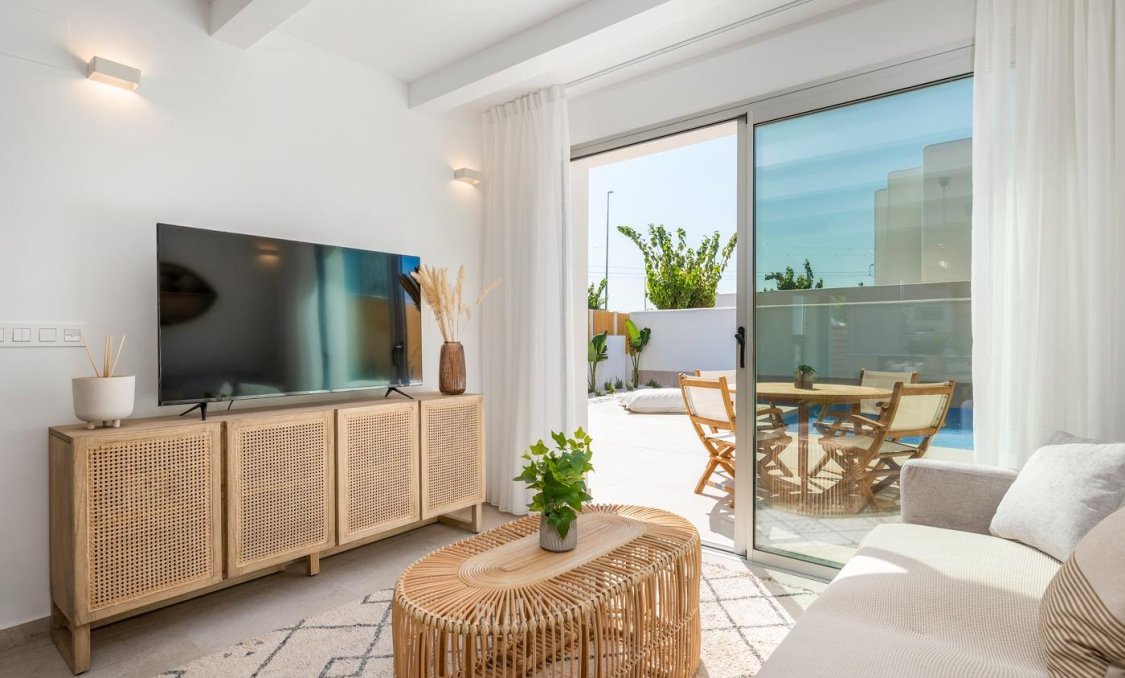 Obra nueva - villa -
