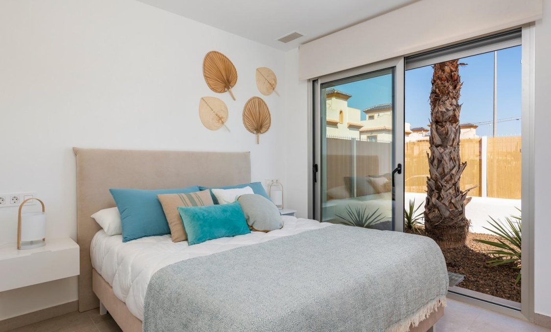 Obra nueva - villa -
