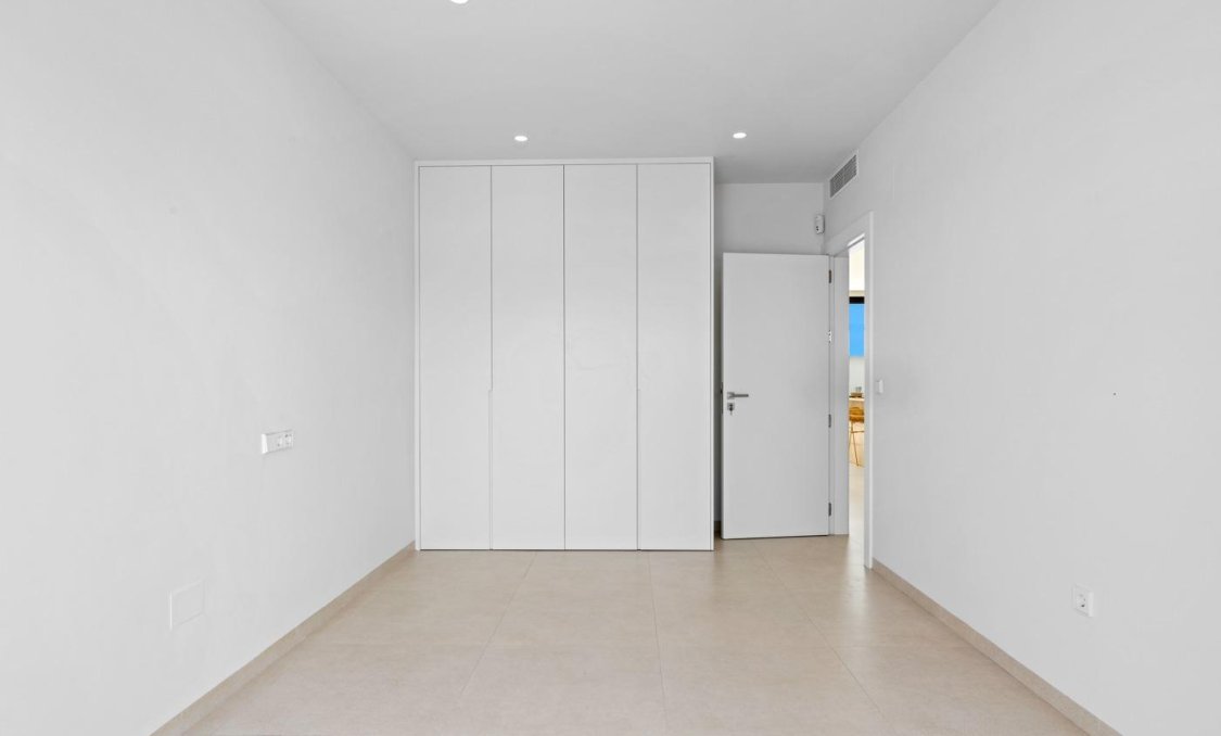 Nowy budynek - town house -
