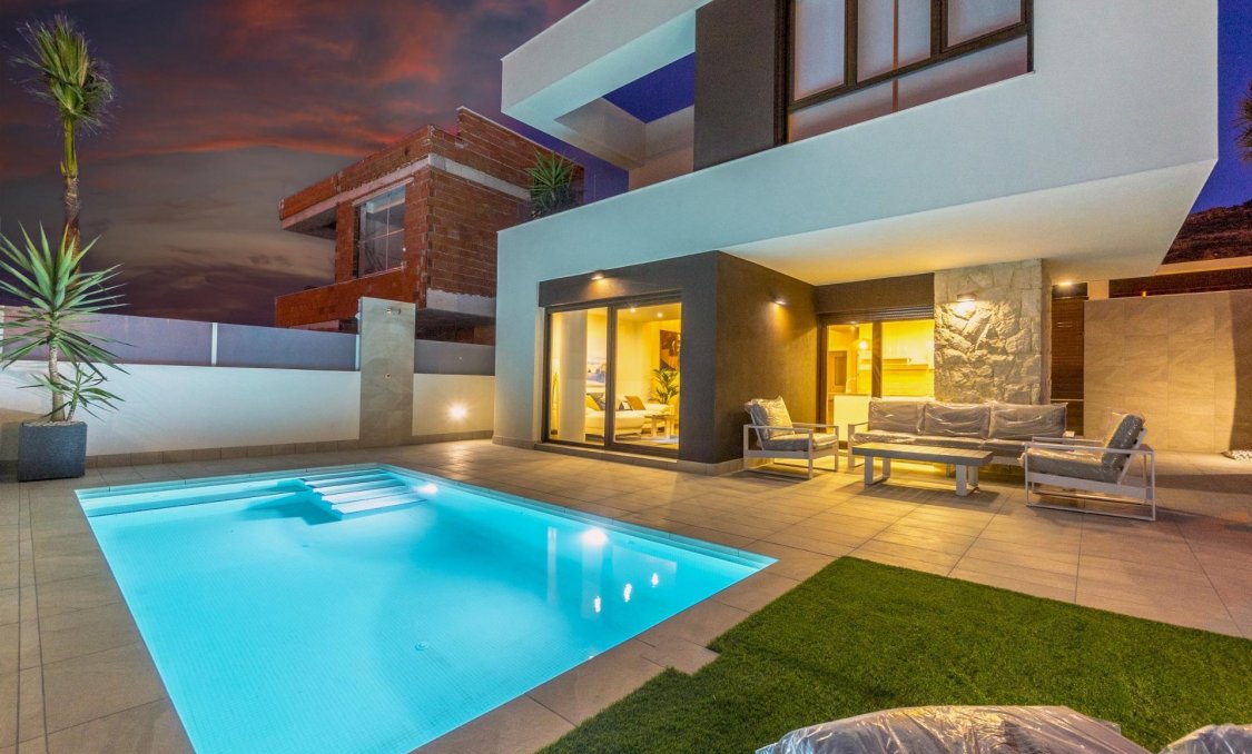 Nowy budynek - villa -
